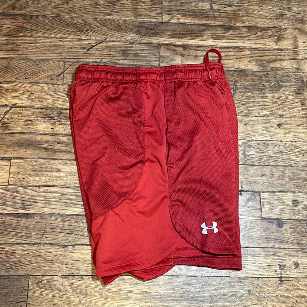 Under Armor Heatgear athletic gym shorts Red